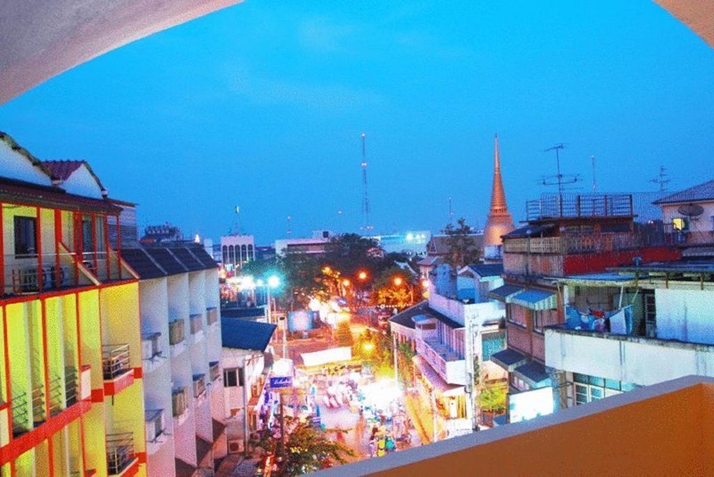 曼谷 Sakul House旅舍 外观 照片
